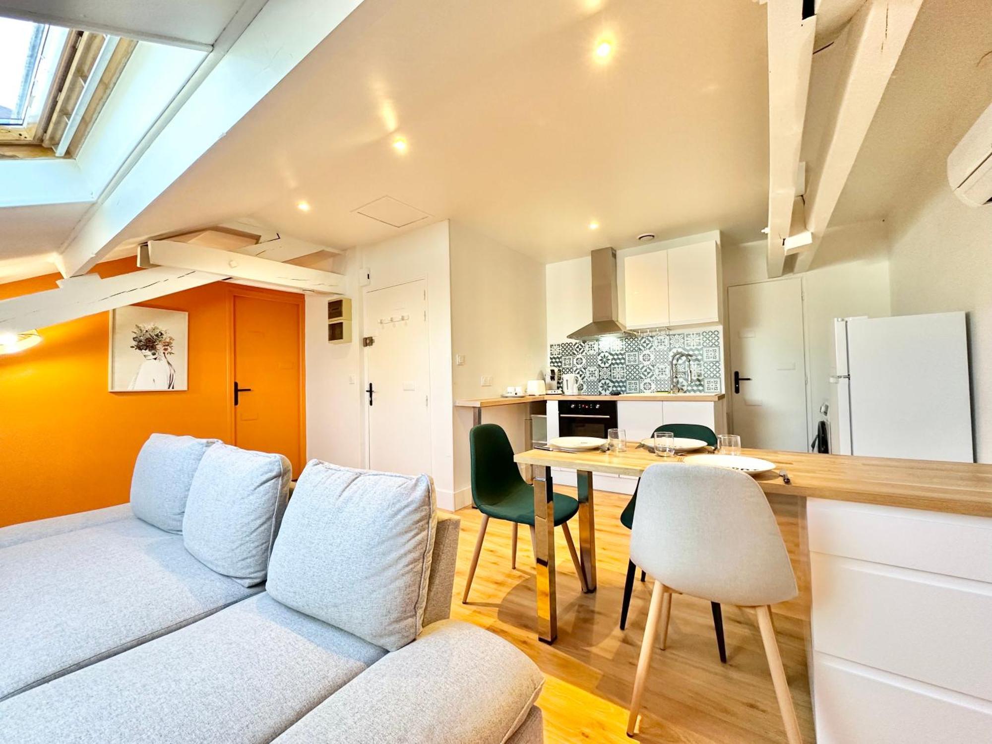 L'elegance Montoise - Plein Centre - Confort Apartment *